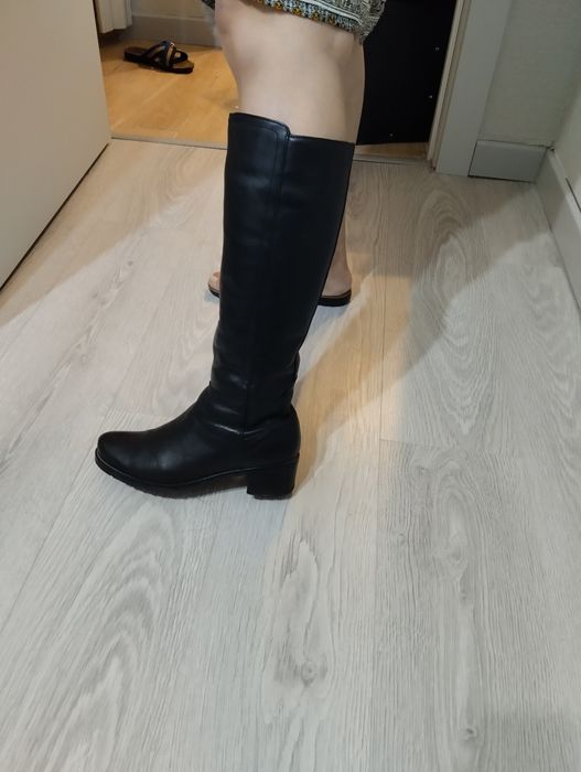 Продам зимние сапоги р-р 38
