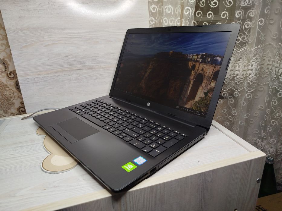 Ноутбук HP Laptop 15 intel Core i5 8/256 SSD Nvidia Geforce видеокарта