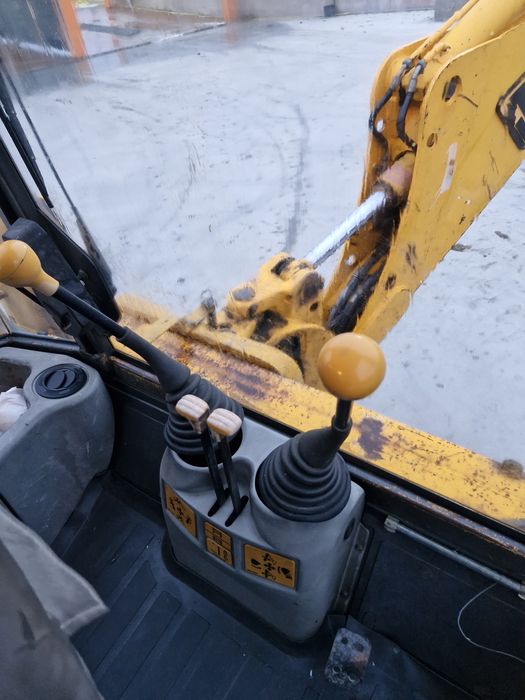 Buldoexcavator JCB 2CX 4×4