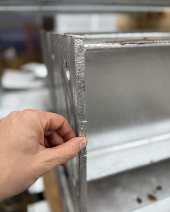 Vand și construiesc o gama larga de hale sau structuri metalice noi ne