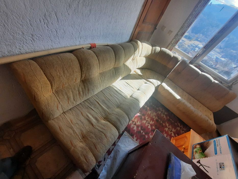 Ъглов диван за хол