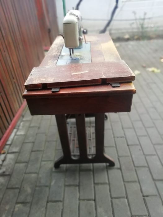 Mașină de cusut Ileana