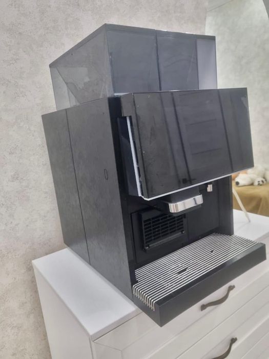 Продаётся профессиональная кофемашина — идеальный вариант для кофейни