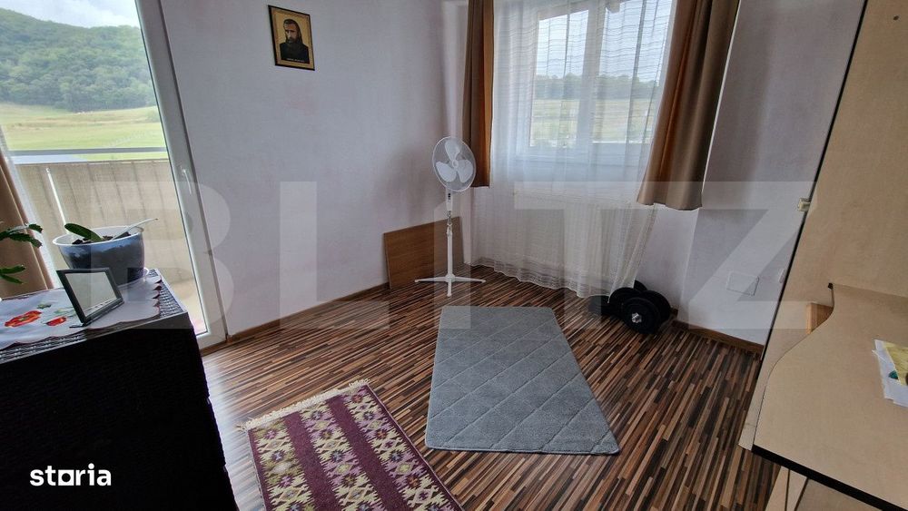 Apartament cu 4 camere, 66mp, 2 balcoane spatioase, panorama, zona Flo