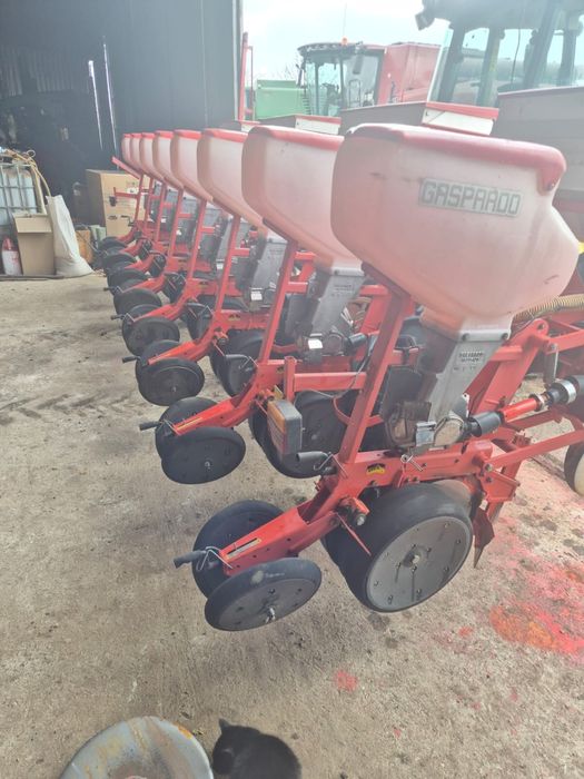 Semanatoare prasitoare maschio gaspardo MT 8