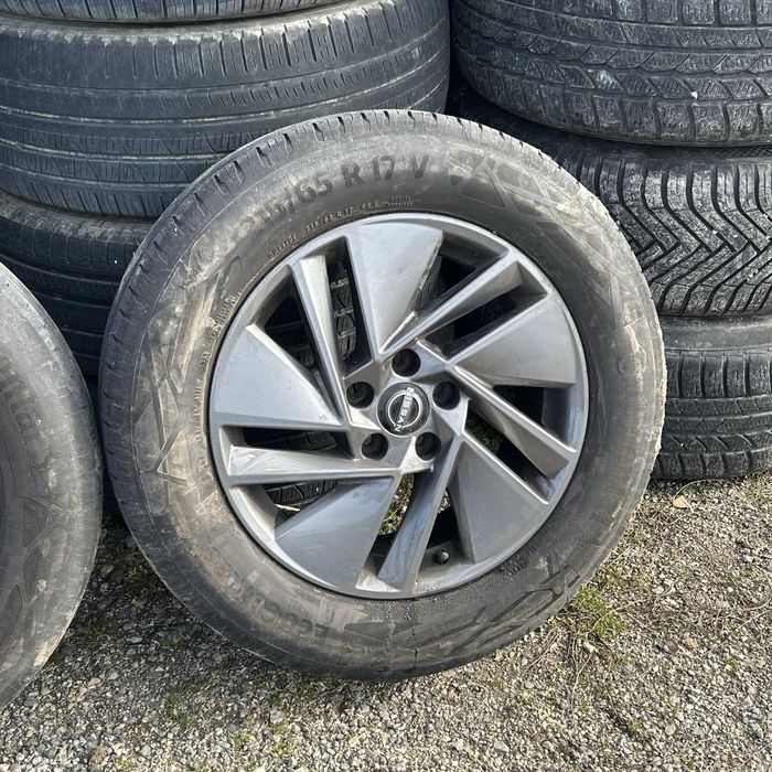 Qashqai J12 гуми с джанти 215/65/17 / 5x114.3
