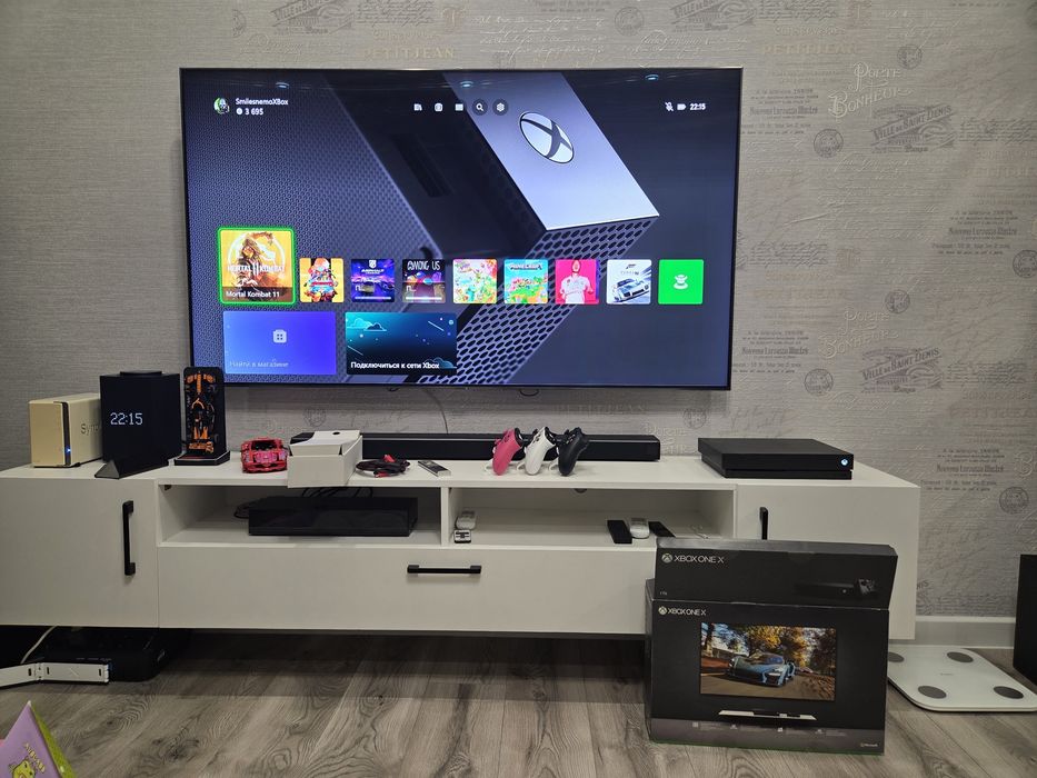 Microsoft Xbox One X 1TB