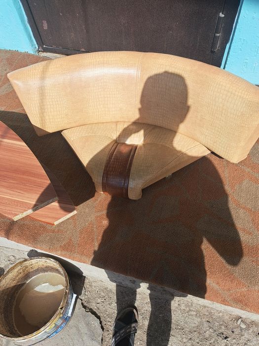 Срочно продаю кохонный стол