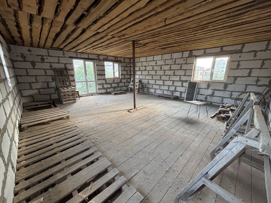 Срочно продам два дома