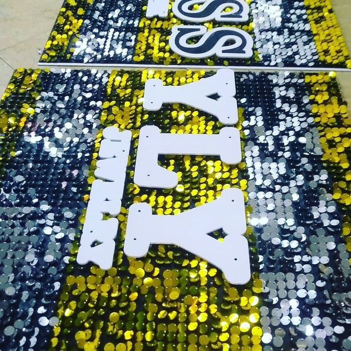 Banner bukva Yonadigan harflar