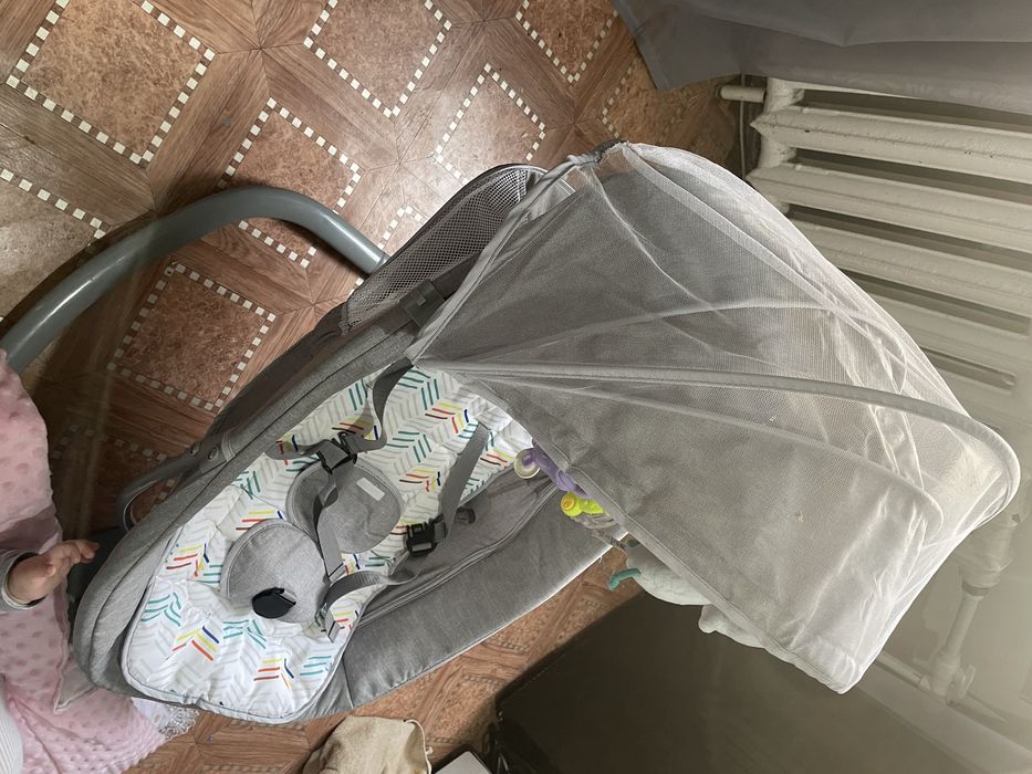 Шезлонг ( возможно доставка)