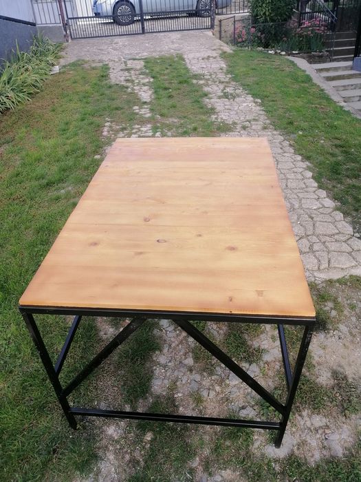 Masa 150 x 100 structura metalica