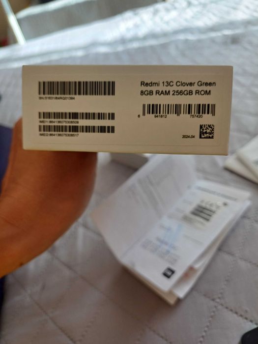 Продава се телефон Xiomi  Redmi 13C