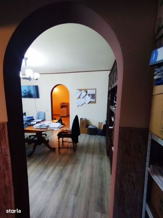 Se Vinde Apartament 3 Camere Spatios Si Renovat In Zona Piata Rahova — fotografia 3
