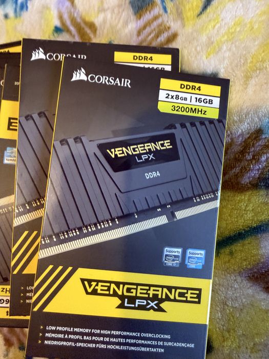 Memorie corsair venegeance 16gb 32gb ddr4 3200mhz lpx