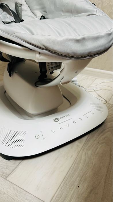 Электрокачели 4moms