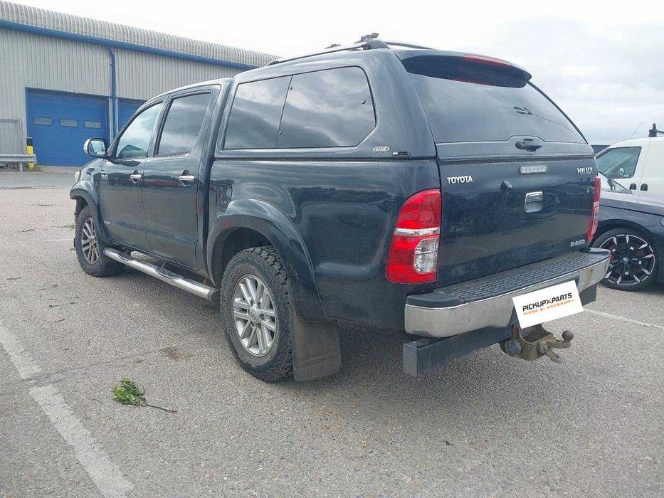Dezmembrez Toyota hilux  3.0 Diesel D-4D ; 126KW/171CP 2005-2015