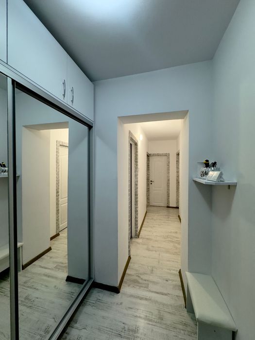 Proprietar - Apartament 3 camere decomandate (2 bai), Frumoasa