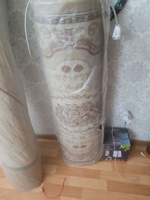 Продам ковры и длрожку
