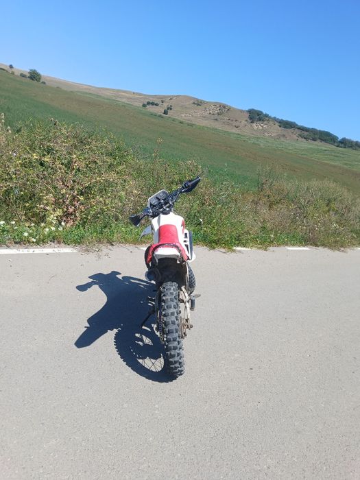 Vînd yamaha DT 125