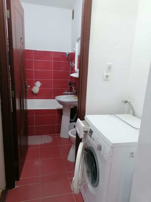 De inchirat apartament cu 2 camere