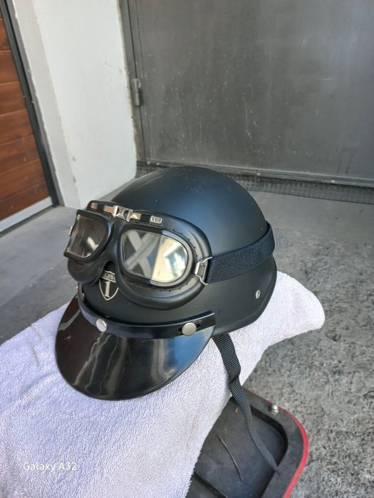 Мото каска половинка с очила