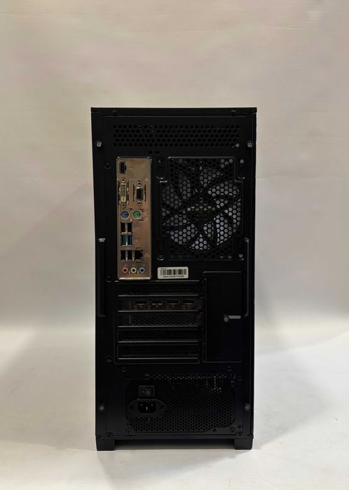 Геймърски компютър Intel Core i7 10700, RX 6700 XT 12GB, 16GB ram