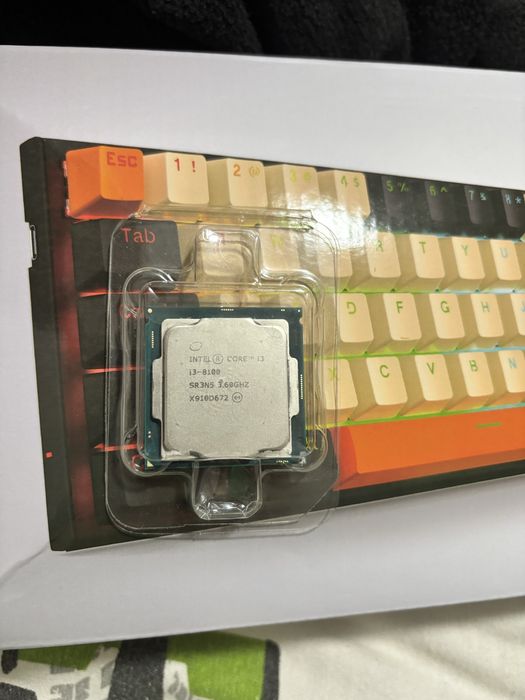 Процессор intel core i3 8100
