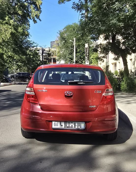 Продам Hyundai i30, 2009 год, 1.6 AT