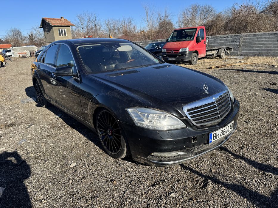 Мерцедес  W221  S500 2010 Г само на части