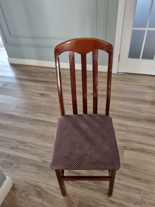 Продам стол и 6 стульев