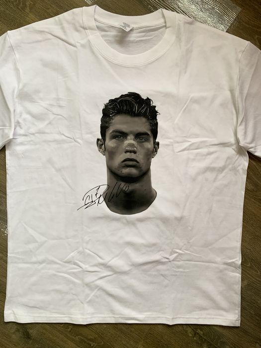 Футболка с изоброжением Ronaldo