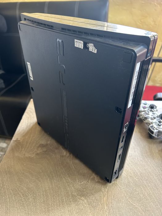 Продам PlayStation3 slim
