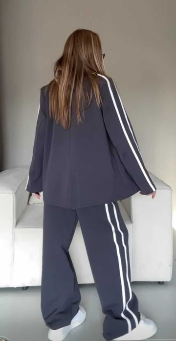 Стилен костюм от три части
