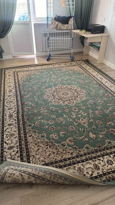 Ковер новый чистый