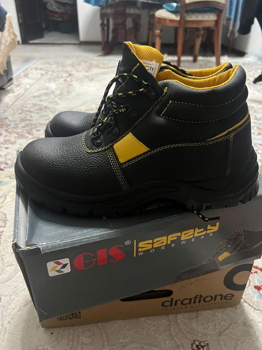 Спец. Ботинки 44 размер