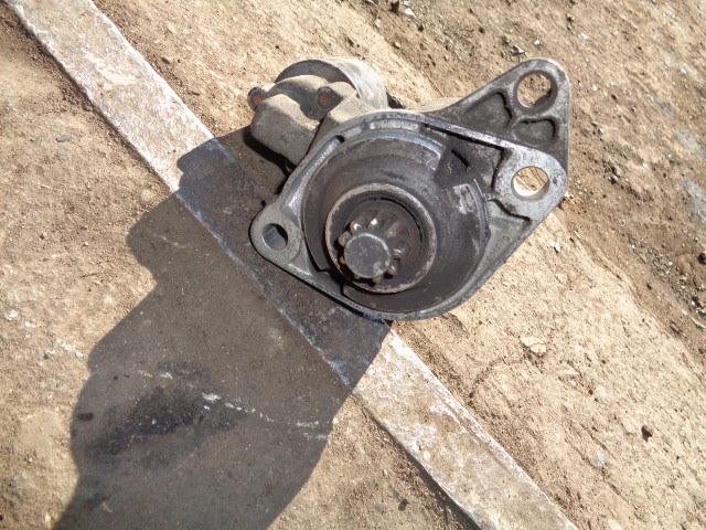 продавам стартер за голф 4 1,6