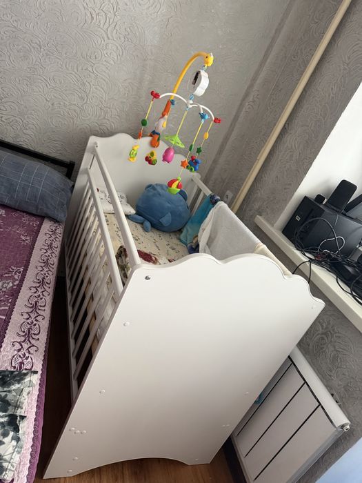 Продам манеж для новорожденного