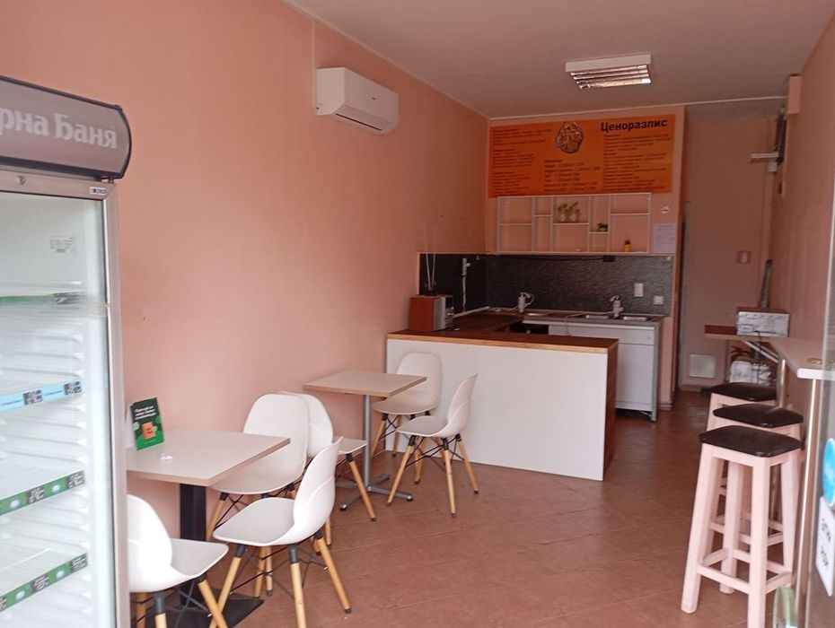 30 кв.м на Опълченска за кафе/бърза храна – топ поток и видимост
