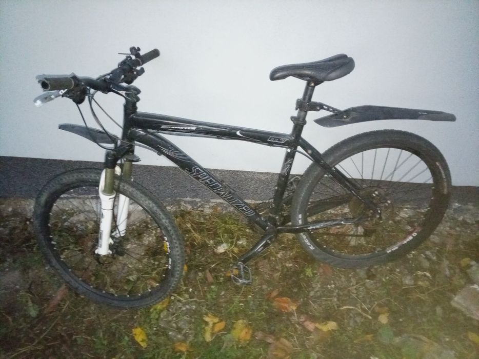 Vând ieftin bicicletă specialized