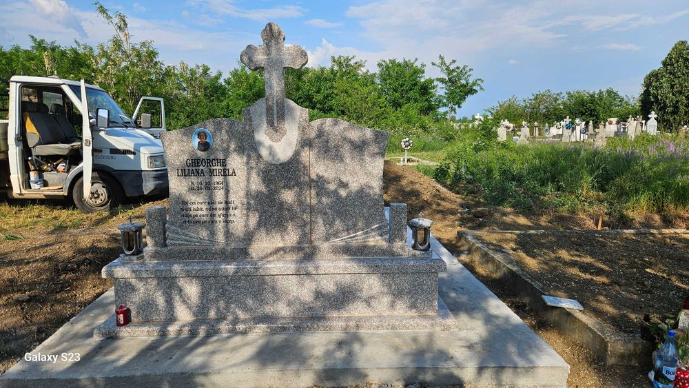 Monumente funerare granit, marmura si mozaic