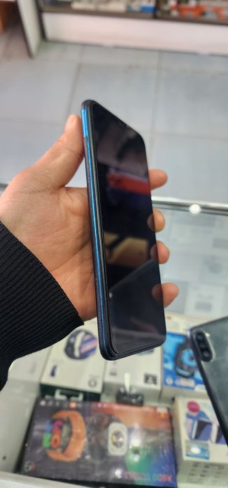 Samsung A50 sotiladi.