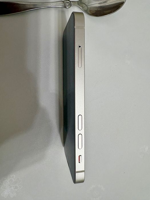 Apple iPhone 13 mini