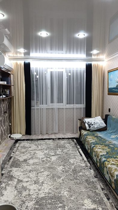 Продам 2-х комнатную квартиру в центре