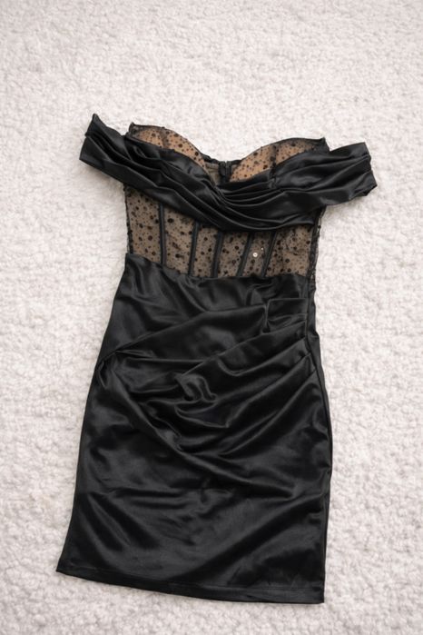 Нова къса черна рокля