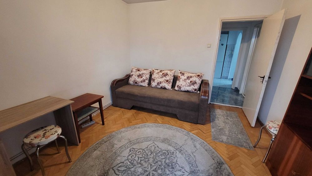 Apartament 2 camere, etaj 1, la bulevard, zona Cotnari, langă Casa Sindicatelor, vizavi de magazinul Lidl Primăverii
