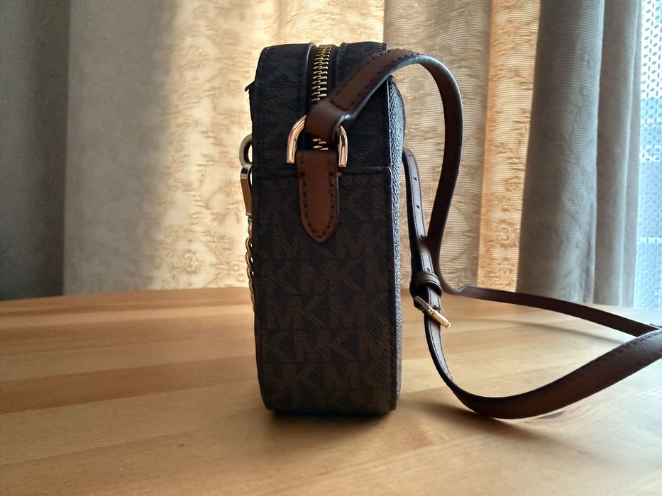 Geanta Michael Kors crossbody - stare perfecta