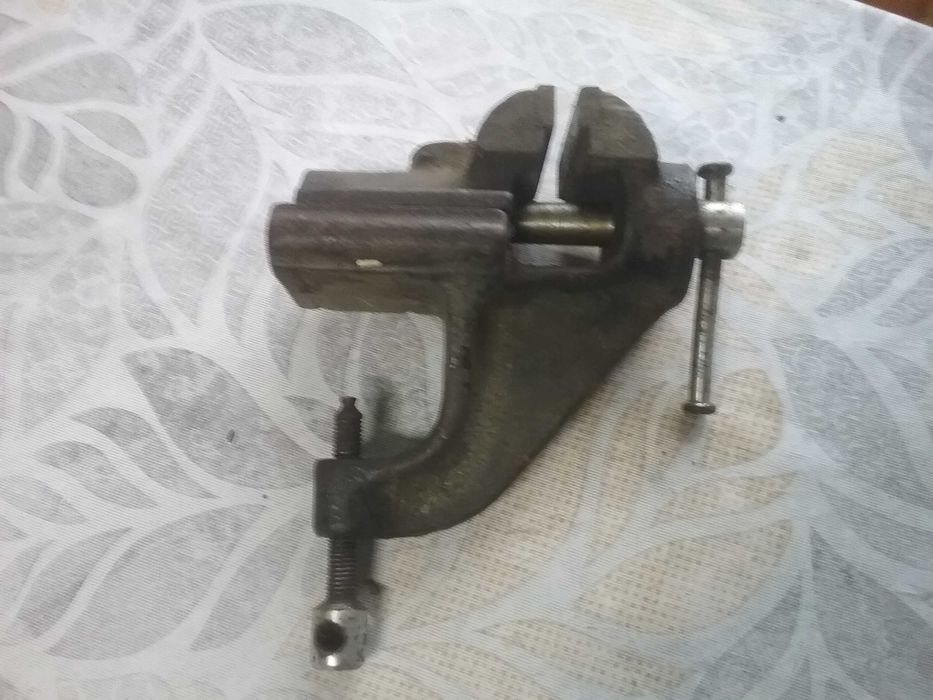 ТИСКИ настольные