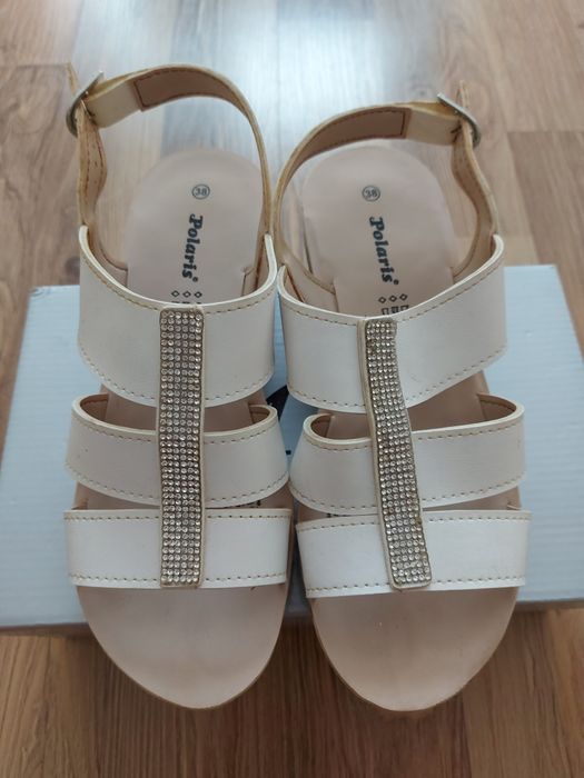 Дамски сандали      .