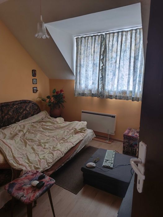 Продавам 4 стаен апартамент